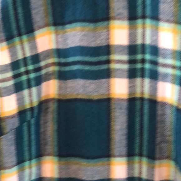 Button down flannel - Picture 2 of 3
